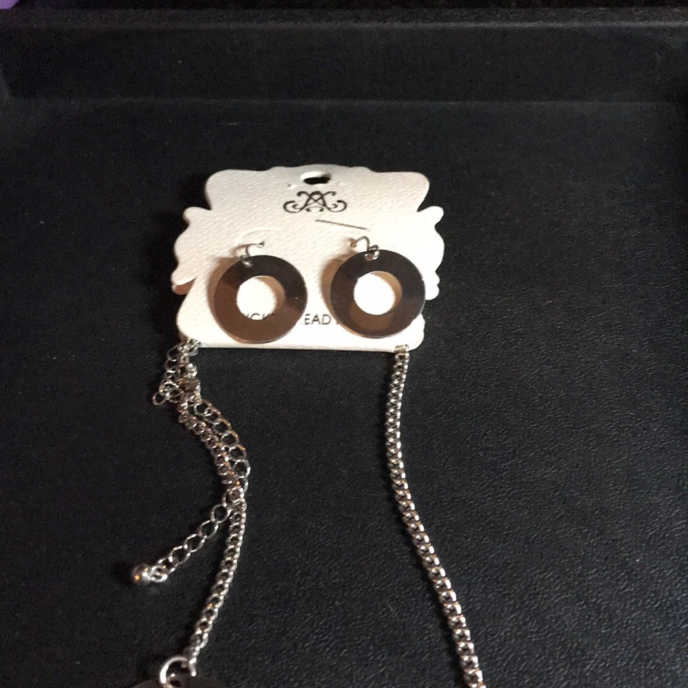 Unique Necklace and Earring Set - Picture 2 of 2
